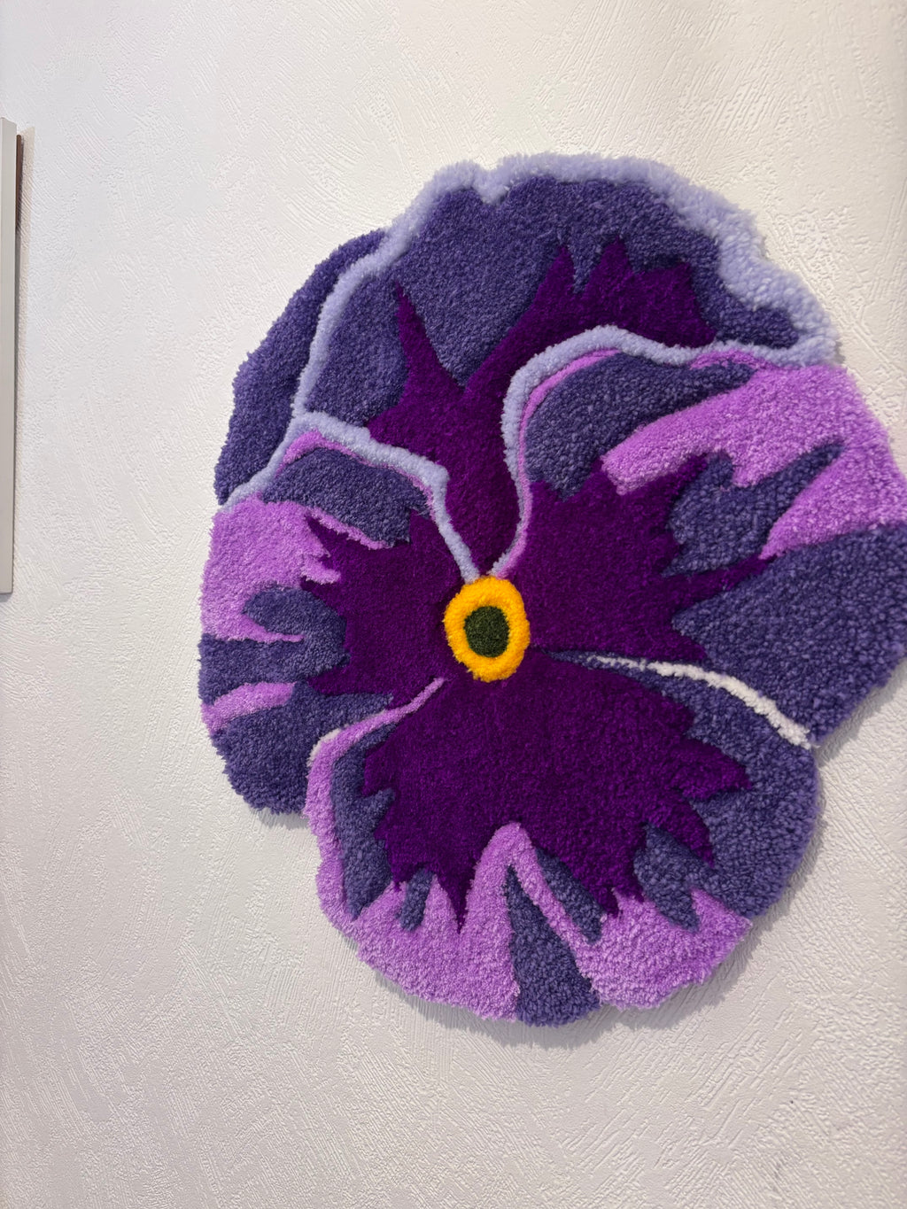 Grande suspension murale - Pensée violette